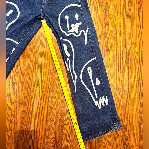 UNIQUE “PAINTED” JEANS - Picture 9 of 10